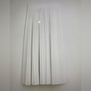 Gwyneth pleated skirt